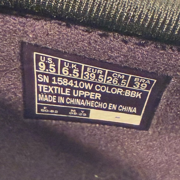 Skechers Pier-Lite Women's Size 9.5 Wide Black Slip-On Stretch Mesh Wedge Shoe - Picture 11 of 12